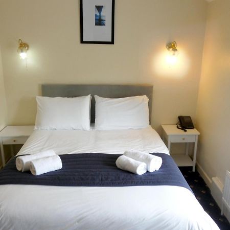 The Riverside Hotel Монмут Экстерьер фото