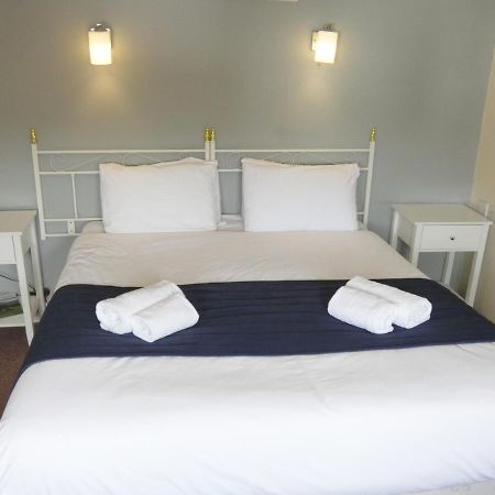 The Riverside Hotel Монмут Экстерьер фото